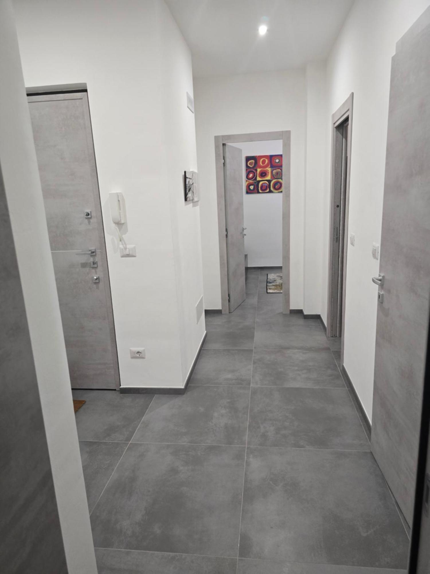 Appartamento Centro Metro Bernini Porta Susa Politecnico Juventus Stadium Τορίνο Δωμάτιο φωτογραφία